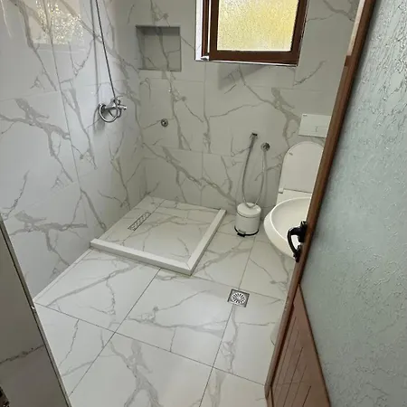 Privat 1-2 * Vlorë